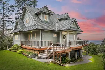 Image de Epic ocean views w/easy walk to beach from this pet-free private retreat!