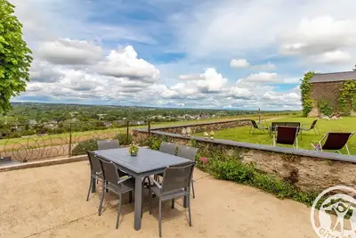 Image de Gîte paisible au cœur des vignobles avec jardin et parking privatif