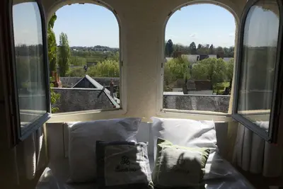 Image de Jolie troglodyte en hauteur avec vue sur Loches