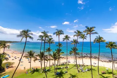 Image de Tropical blue oasis with oceanfront views