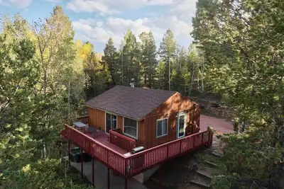 Image de Private Mountain Cabin w\/ Hot Tub + Forest Views