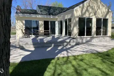 Image de Eaa Rental Available - Gorgeous Water Front Property - 25 min from Eaa