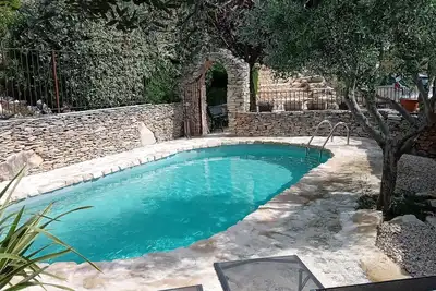 Image de Gite dans propriété de village en Luberon( 4 personnes)