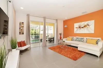 Image de Wonderful New Home 3 Bedrooms - 6 Guests - Private Pool - Fun in the Sun!