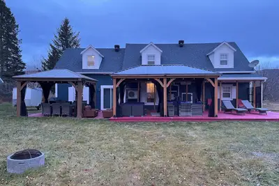 Image de Land’s End -Gaspe farm house