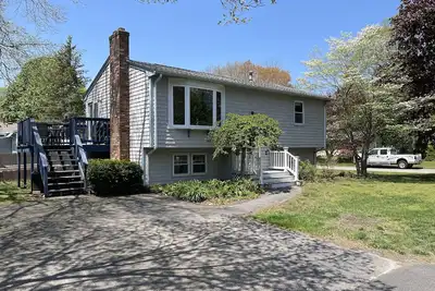 Image de Narragansett Summer Bungalow newly renovated!