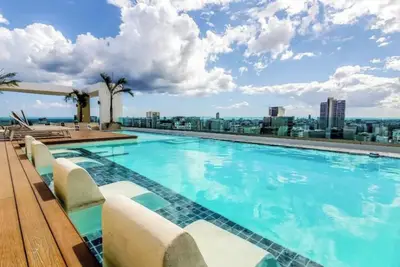 Image de Lujoso Apartamento 5 Star Rooftop Pool & Gym 1be -1 1/2 Ba