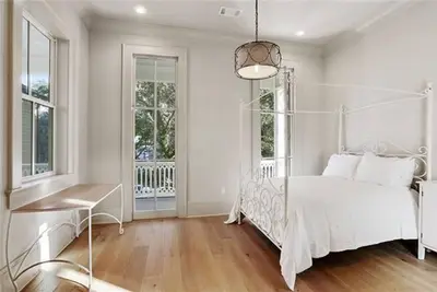 Image de New Orleans: Uptown; elegant, luxurious, fun- loving living!