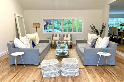 Image de New Listing! Beautiful Eh retreat-Walk to Ocean Beach, Bike to Eh & Amagansett