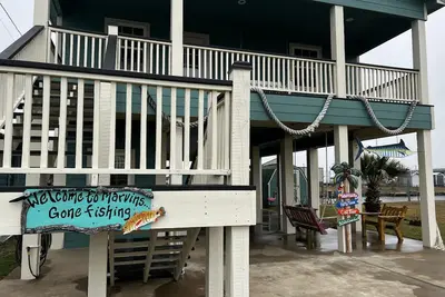 Image de Weekly Discount Beach & Sport Fishing Boat House and Pier