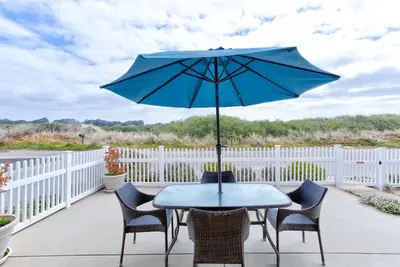 Image de Located in Oceano in the California region, 1740 Laguna Drive Home has a. . .