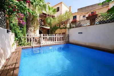Image de Maison de vacances Can Teresa avec piscine, Wi-Fi, climatisation et terrasse