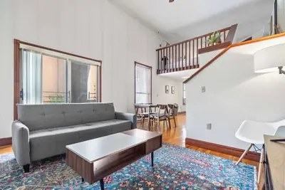 Image de Jacuzzi 1br loft w/ den/office-open concept