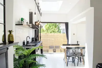 Image de Boutique House - edge of Old Town - 4min walk to beach