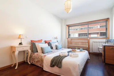 Image de Homely Large Flat | Balcony