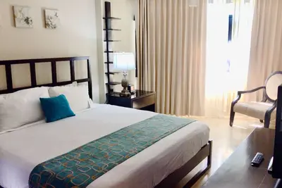 Image de Luxury All Inclusive Vacation at  Can $ 130. 00  per person per day! !