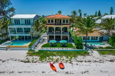 Image de Bella Vista: Bay front with gorgeous views and outdoor living space.