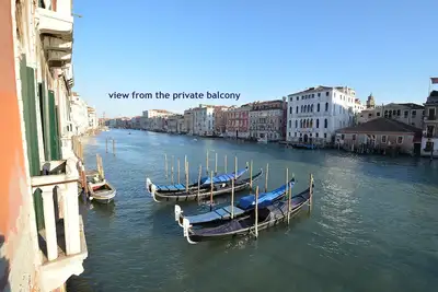 Panoramic 9 Windows Over Grandcanal, 3 bed, 2 bath