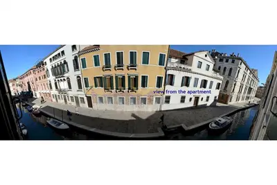 Image de Sunny Canalview 4pax, wifi, aircond