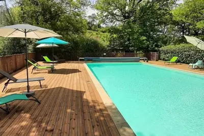 Image de Village of 10 cottages with heated outdoor swimming pool, restaurant on 1 hectare of land