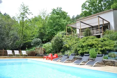 Image de Grande Maison avec piscine au cœur des gorges de l'Ardèche