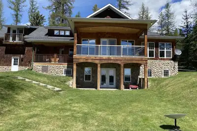 Image de Cottage on Beautiful Tie Lake with A\/C and Hot Tub