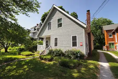 Image de Home Steps from Oberlin