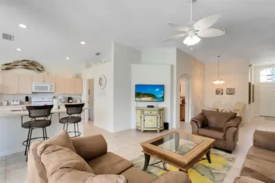 Image de Four Bedroom/3 Bath South Facing Pool/Spa Luxury Villa Has it All! 5 Miles to Disney! ! !