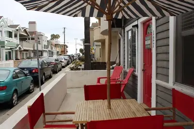Image de Location, Location, Location! Welcome to the Shore Beach House