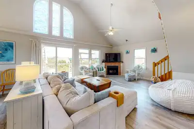 Image de Amazing dog-friendly home with private pool, game room, Ac, & W/D - near beach