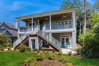 Image de Welcoming Home with Golf Course View, High-Speed WiFi, and Central Ac