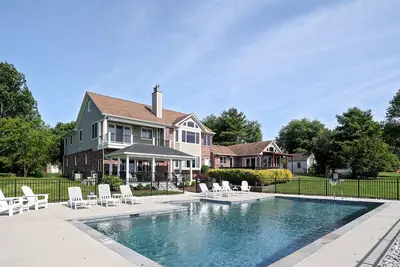 Image de Kent Island Waterfront | Game Room | Pool | Outdoor Dining | Stunning View
