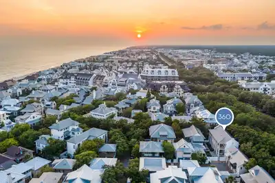 Image de Rates Reduced for Summer Stays! South Side of 30a in Rosemary! Carriage House! 6 Adult Bikes