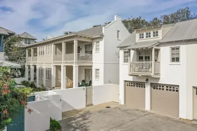 Image de Book for Summer! Carriage House South of 30a in Rosemary! 2 Adult Bikes! Short Walk to the Beach!
