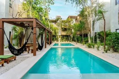 Image de Eco Retreat: Rooftop Oasis, Pools, Near Beach&Town