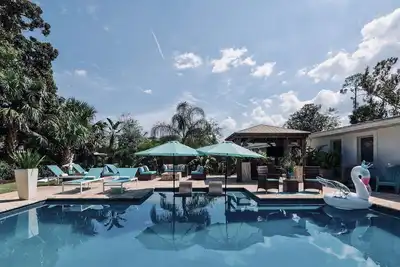 Image de Single Story Beach Escape w/Backyard Oasis & Pool