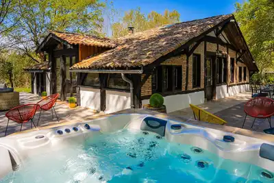 Image de Maison de campagne avec jacuzzi