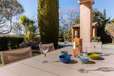 Image de Un été en Provence Villa confortable avec piscine