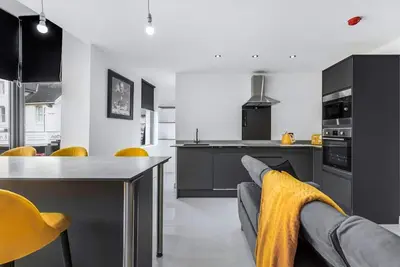 Image de Appartement-Prestige-Salle de bain privée séparée-Vue historique