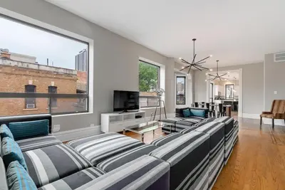 Image de Perfect 4 Bedroom/3 Bath in the Heart of Old Town