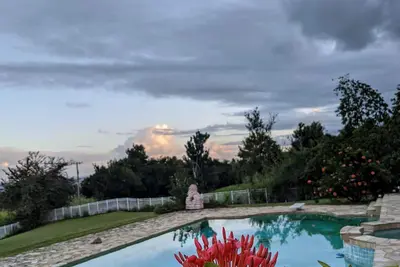 Spectacular Views! Gorgeous Home In Hilo With Pool