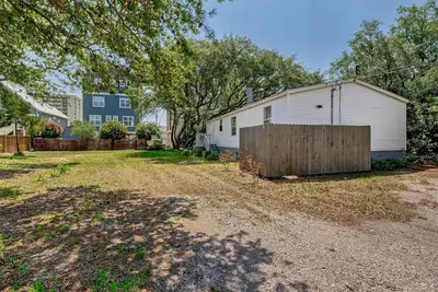Image de Manufactured Home Close to the Beach