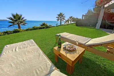 Image de ☼ Puerto Velero Primer Piso Primera Línea al lado de la Playa! 5pax ☼