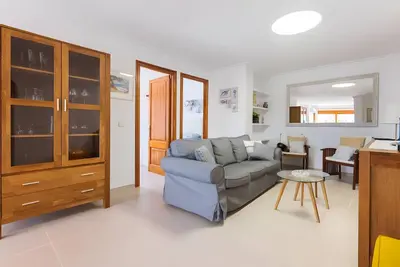 Image de Appartement \"Las Columnas\" près de la plage avec A/C, Wi-Fi, Piscine et Balcon