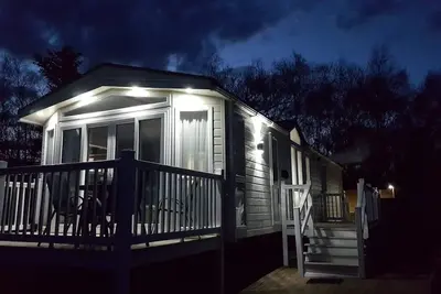 Image de Interstellar - Luxury Hot Tub Lodge
