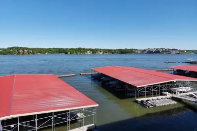 Image de Spectacular Lake Views in Sunrise Beach