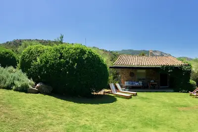 Cottage, Isolato nel Verde, Vicino Agli Spot e Spiagge Della Costa Smeralda