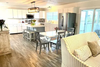 Image de Beach house located in Seacrest, rosemary beach pet friendly