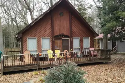 Relax. Quaint Comfy A-frame cottage steps from the Delaware Bay