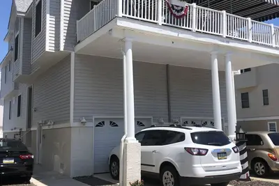 Image de Oceanview Beach House; Walking Distance to Everything! Fri-Fri rentals only
